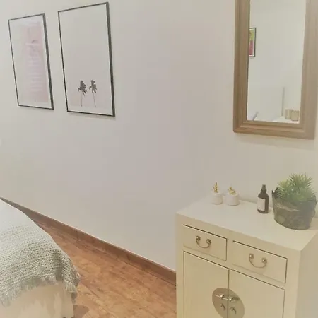 Cosy And Comfortable 1 Bedroom In The Old Town