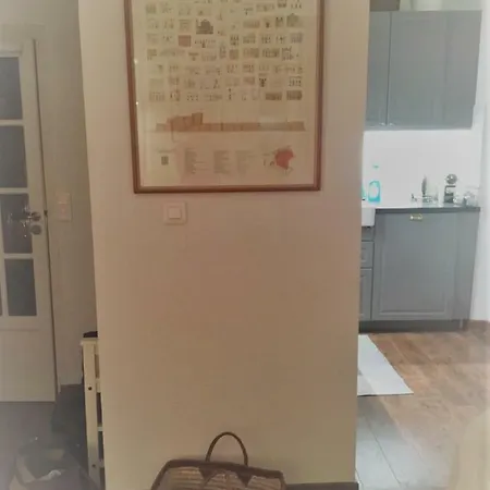 Cosy And Comfortable 1 Bedroom In The Old Town Apartment Antibes